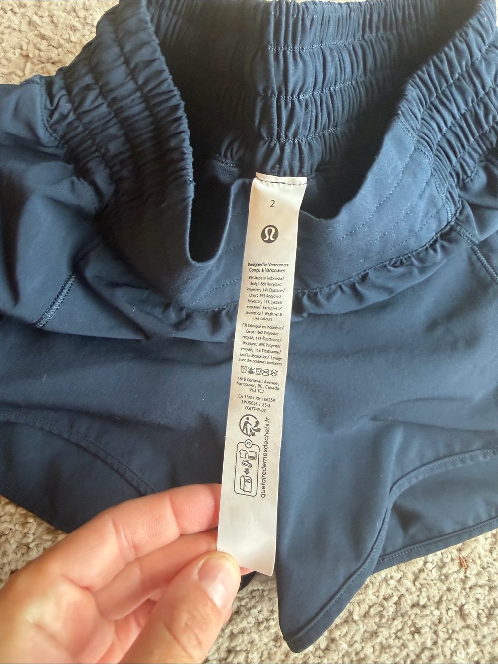 lululemon athletica Women's Navy Running Shorts with Elastic Waist Size 2 - Picture 2 of 3